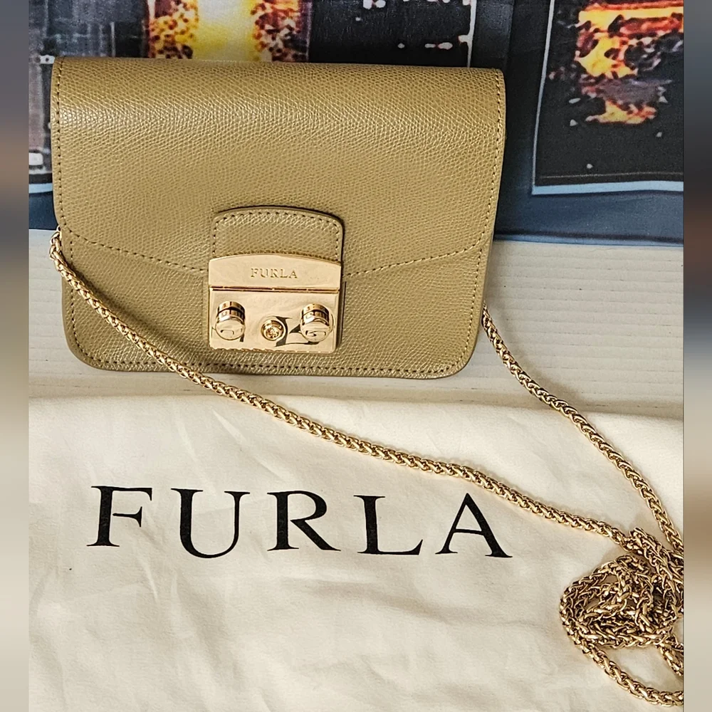Furla Olive Green Metropolis Crossbody Bag Includes Dust Bag EUC - Picture 5 of 9